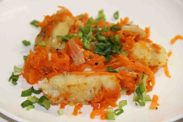 рыба под маринадом из моркови и лука